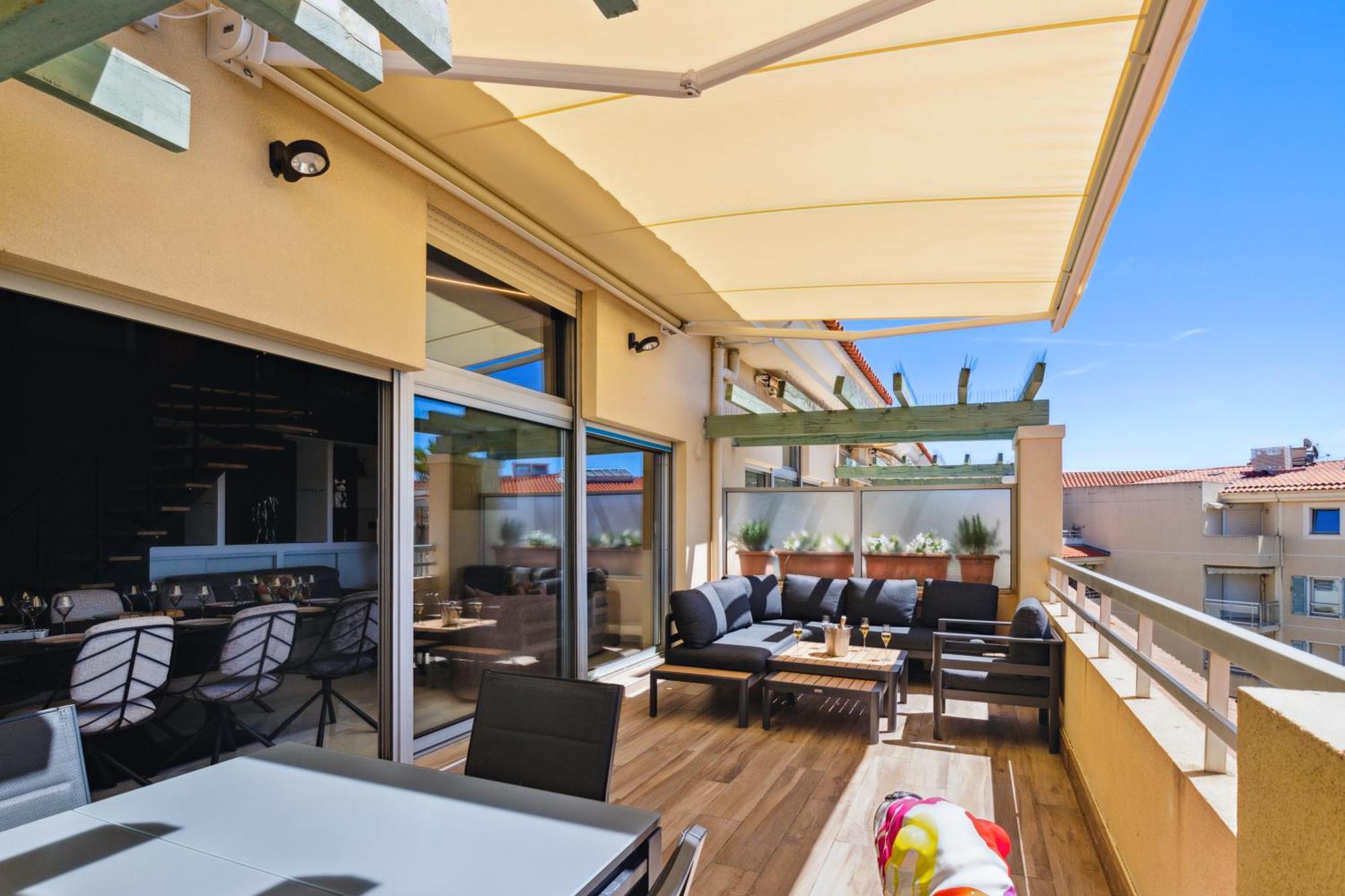 Duplex Villa Les Pins 89M2 Et Terrasse 30M2 Antibes Exterior photo